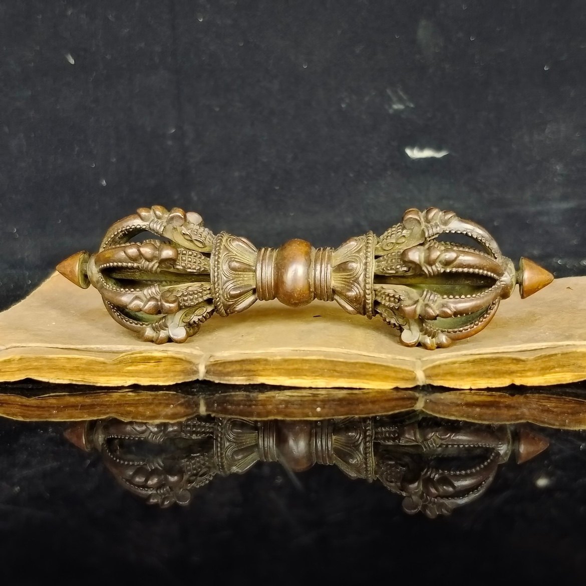 Collectible Vintage Tools - Pestle Vajra tantrique tibétain à huit