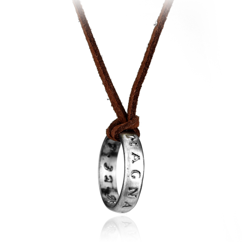 Vintage Collectible Item - Collier chaîne en cuir Anime Game,