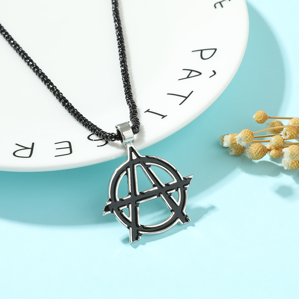 Vintage Collectible Item - Collier avec logo de l'initiale A
