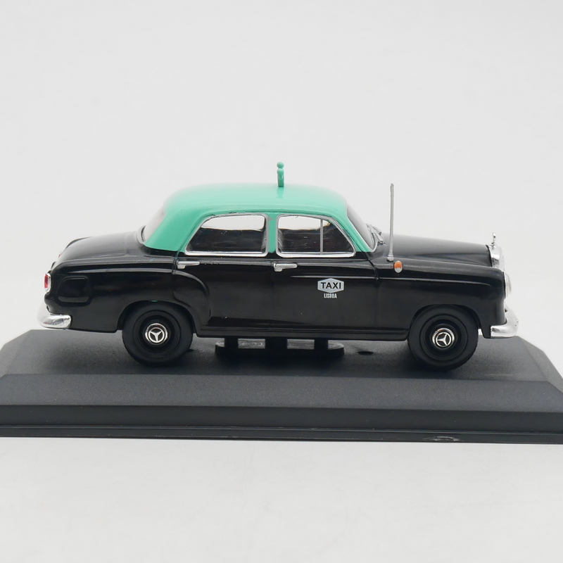 IXO Modèle de voiture classiqu - Vintage Collectible Cars avis et prix